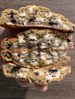 Honey Cornbread Blueberry Muffin Cookies (12 Half Pack)