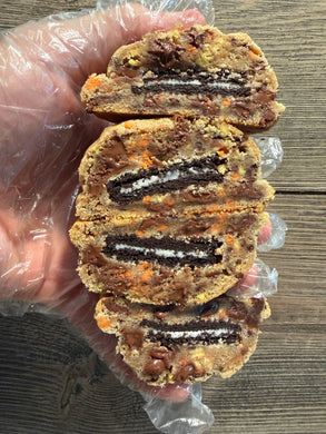 Oreo Stuffed Pumpkin Chocolate Chip Cookies (12 Half Pack)