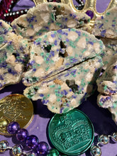 Load image into Gallery viewer, Mardi Gras Sea Salted Caramel Cookie (12 Half Pack)