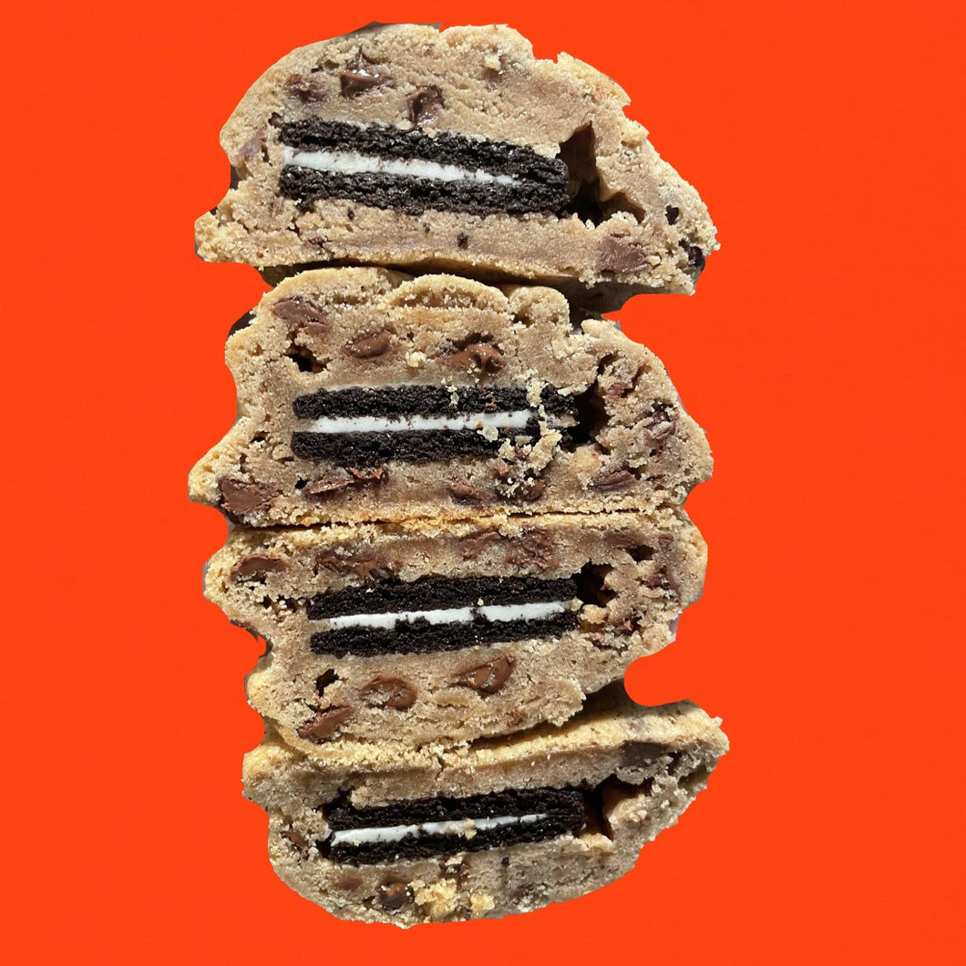 Oreo Stuffed Peanut Butter Cookie with Milk Chocolate Chips (12 Half Pack)