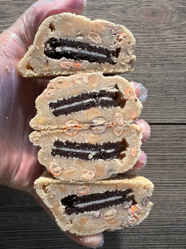 Oreo stuffed Reese’s Piece of me (12 Half Pack)